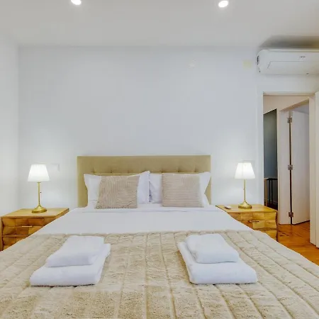 Portucale ! Trendy Retreat 公寓 阿尔马达